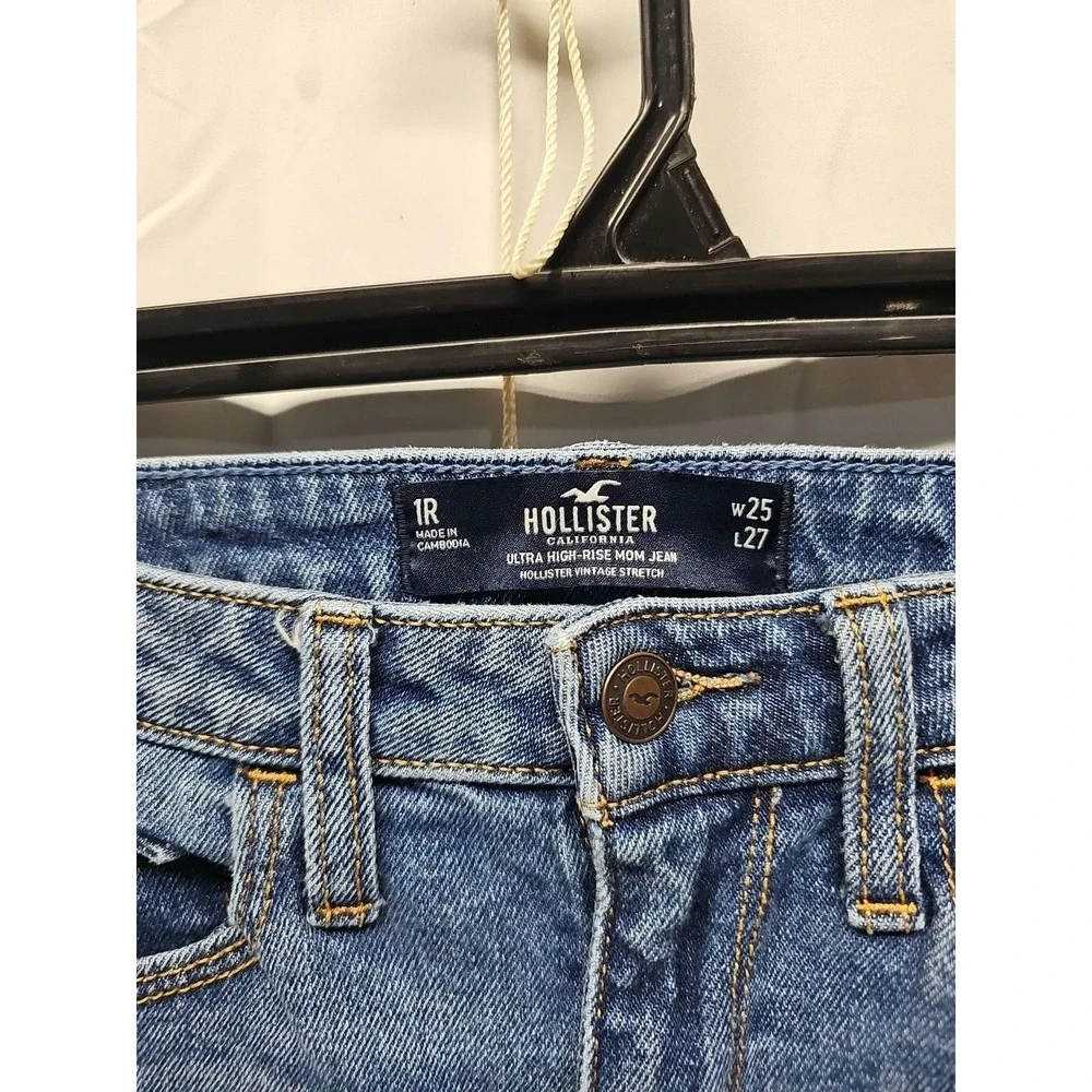 Hollister Ultra High-Rise Blue Distressed Denim Mom Jeans Juniors Sz 1r W25 L27 - Picture 8 of 15